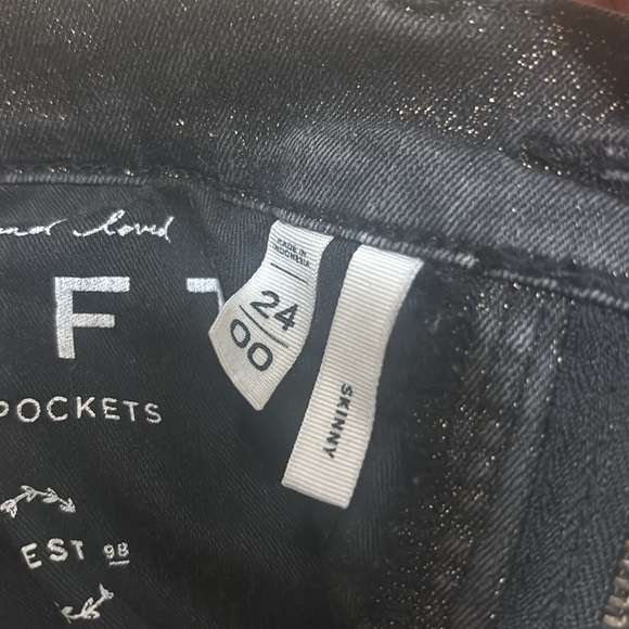 Jeans - Picture 5 of 5